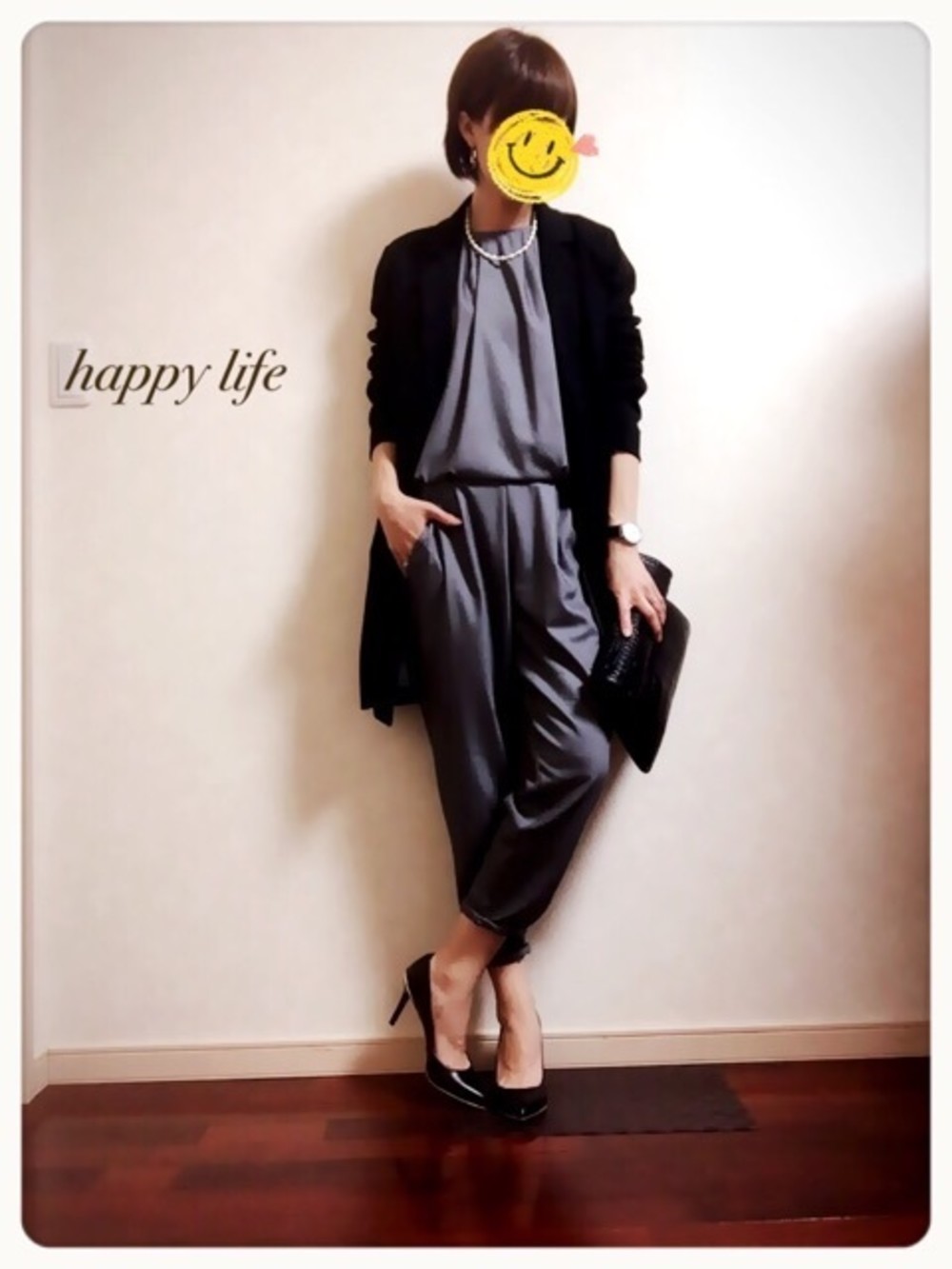 ブラック カーディガン ロング しまむら X Haptic オールインワン グレー ロンパース X チャールズ キース ポインテッドトゥ パンプス エナメル ブラック X Re Edit リエディ クロコ調 クラッチバッグ ブラック レザーのコーディネート オールインワンで 洗練され