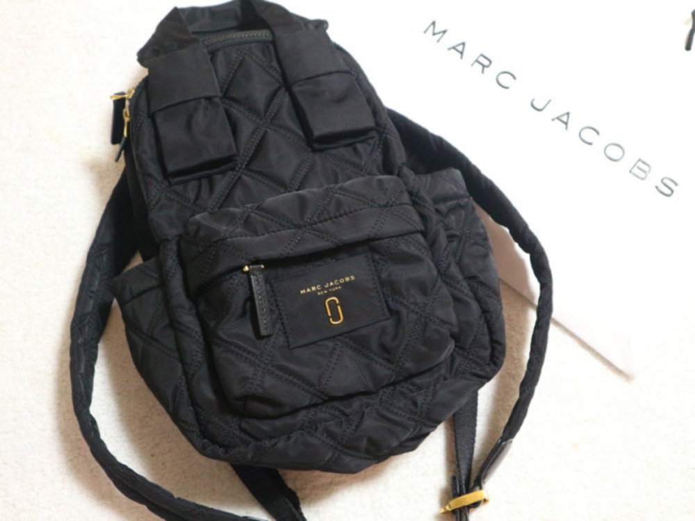 ブラック リュック バックパック Marc Jacobs マークジェイコブス のファッションアイテム Marc Jacobsのリュック 上野真紀子 Cbk カブキ