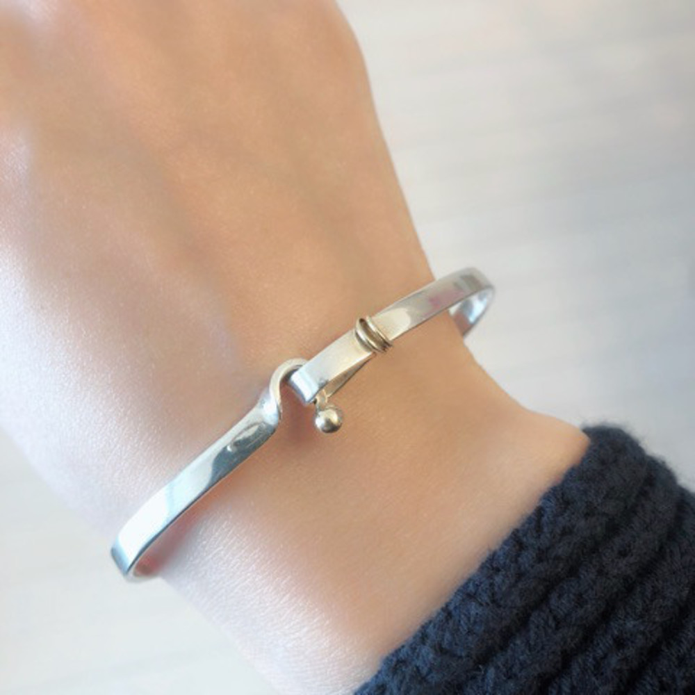 Tiffany & Co. シルバーバングル 専用ボックス付き Tiffany & Co. シルバーバングル 専用ボックス付き Tiffany & Co
