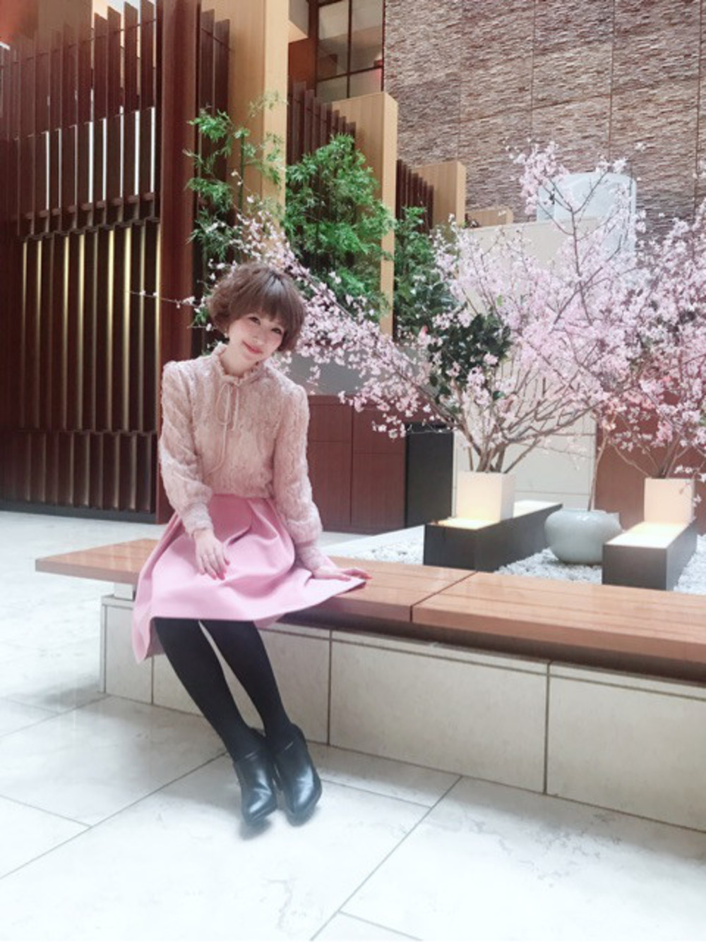 ピンク レース トップスのコーディネート一覧 Cbk カブキ