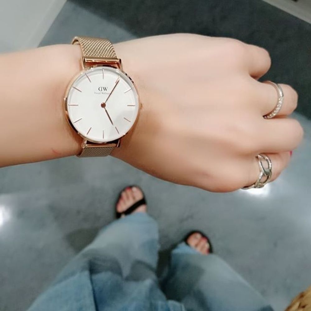 コンサバ フェミニン キレイ系で使えるゴールド 腕時計 Daniel Wellington ダニエルウェリントン