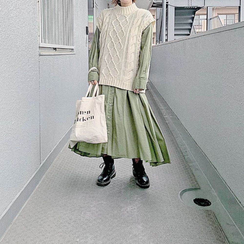 ホワイト ニット ベストのコーディネート一覧 Cbk カブキ