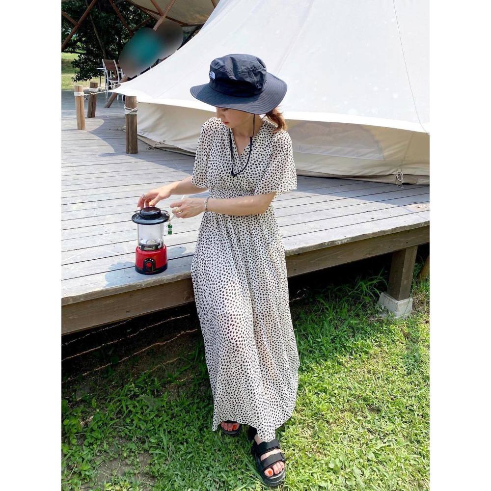 【新品】ブラックワンピース×ハット×ブレスレット 新品】ブラックワンピース×ハット×ブレスレット