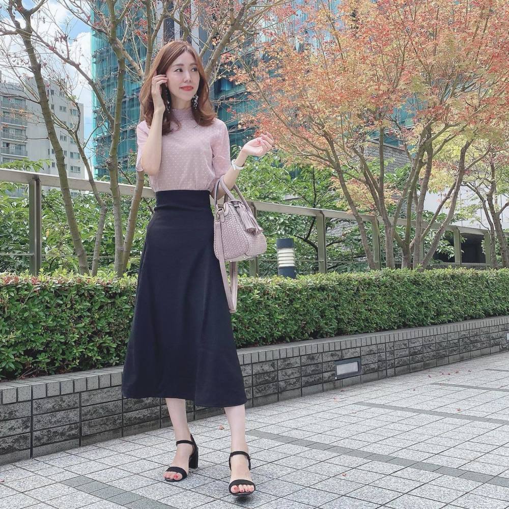 ハンドバッグ ピンクベージュのコーディネート一覧 Cbk カブキ