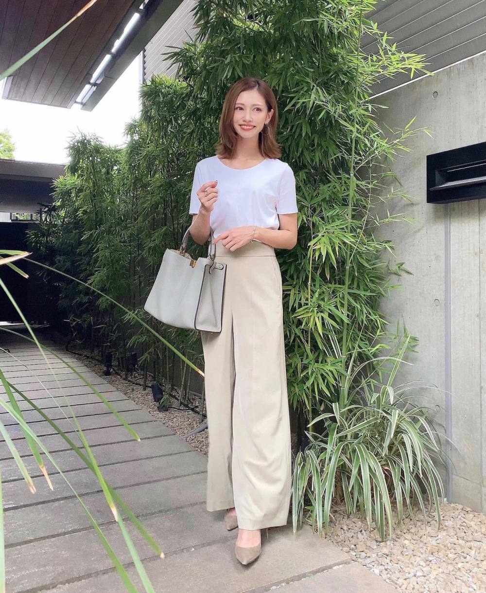 ベージュ パンプス オープントゥ Jimmy Choo ウェッジのコーディネート一覧 Cbk カブキ