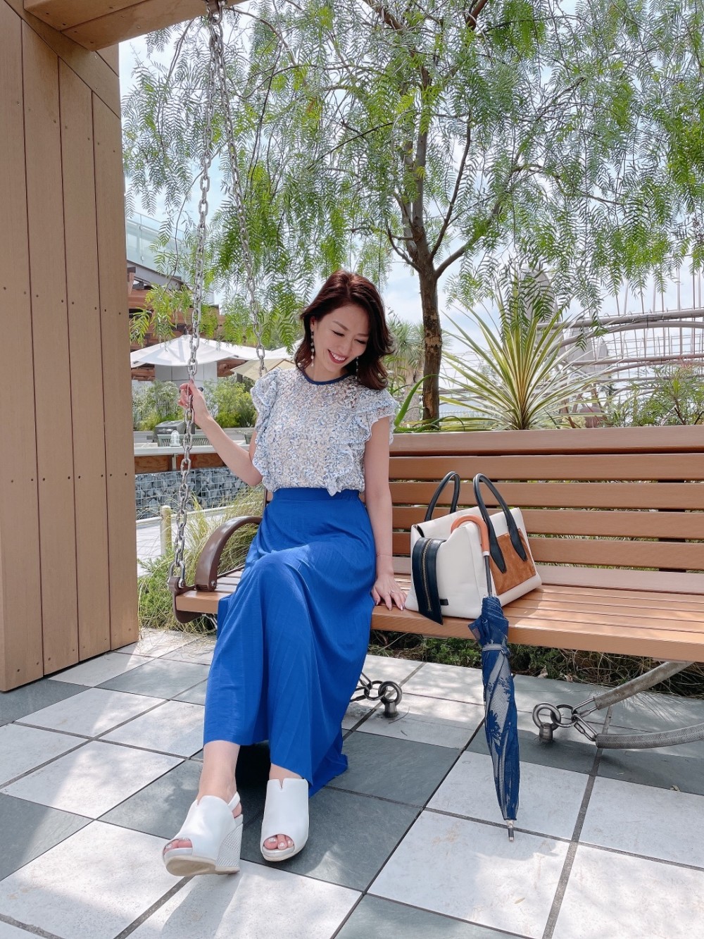 ネイビー 花柄 ブラウスのコーディネート一覧 Cbk カブキ