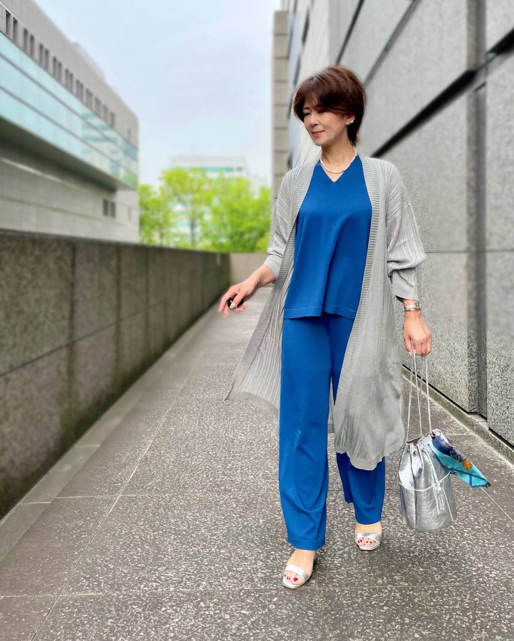 ロイヤルブルーのコーディネート一覧 Cbk カブキ