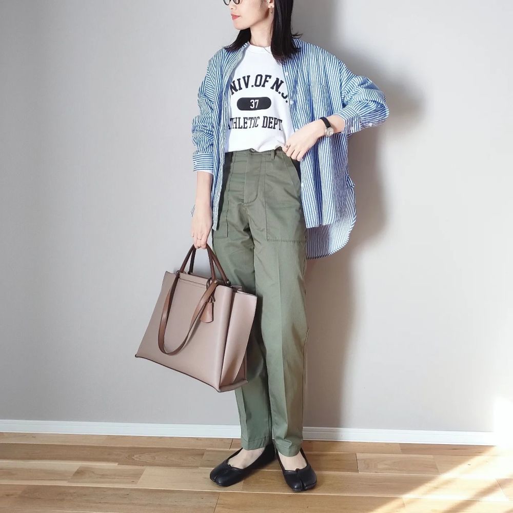 テーパードパンツ　カーキ GO/LOOK!（ゴルック） / GO/LOOK!＆Munsingwear CLUBHOUSE GINZA 限定販売 Munsingwear  センタープレステーパードパンツ カーキ