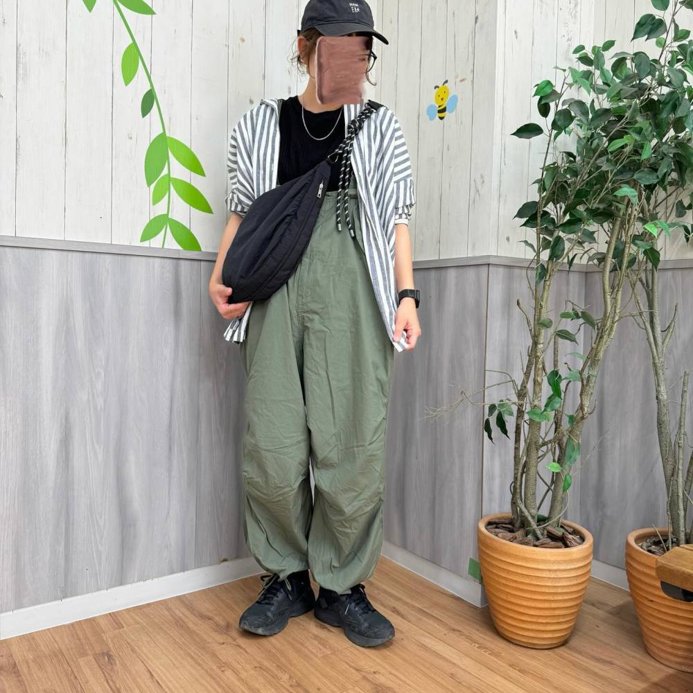 OMMO カーキ サロペット スカート 38 オールインワン・サロペットを