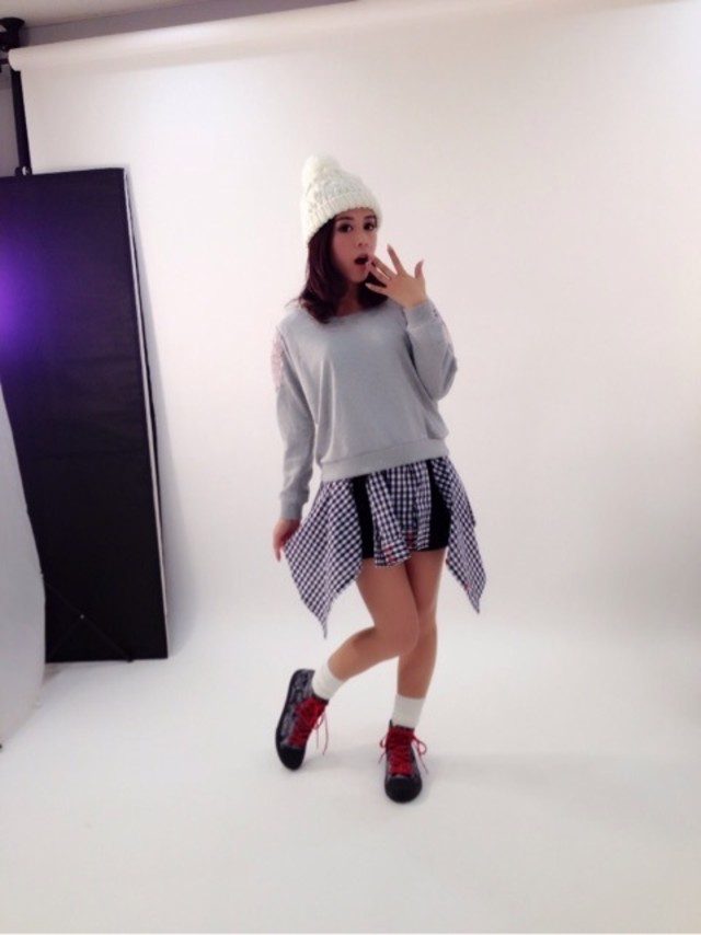 生足を見せ過ぎない着こなしが◎