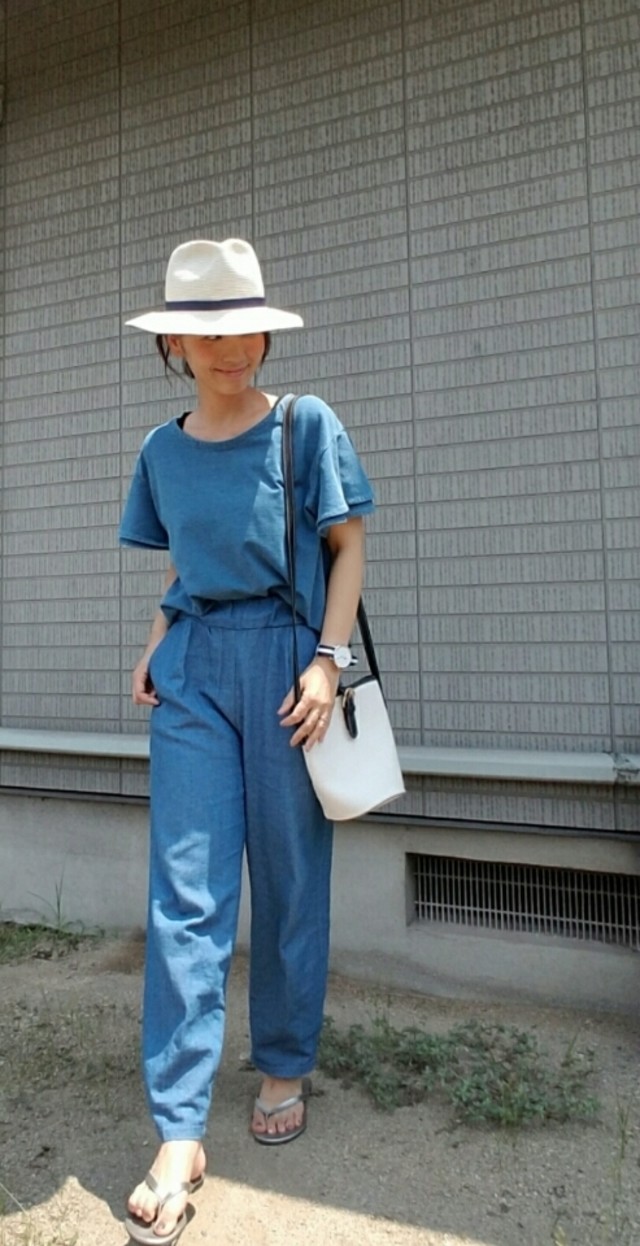 楽チンさんにはオールデニムコーデおすすめ。