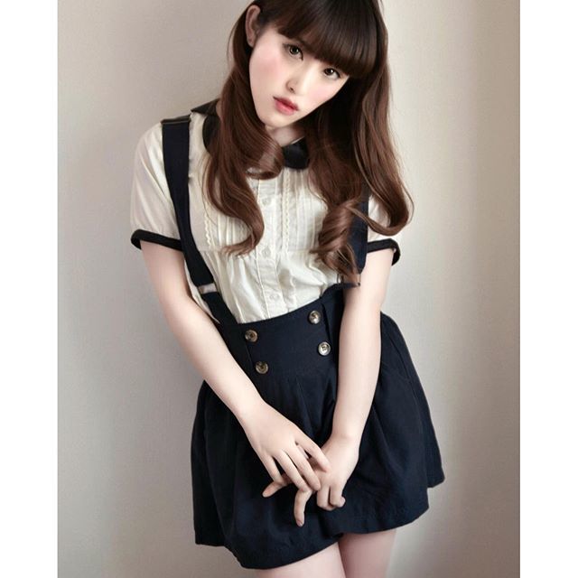 モノトーンの甘めガーリーコーデ♡