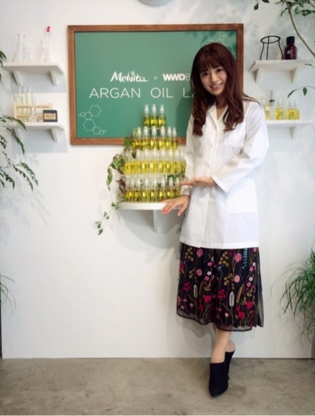 オーバーシャツでフェミニンな大人コーデ♡