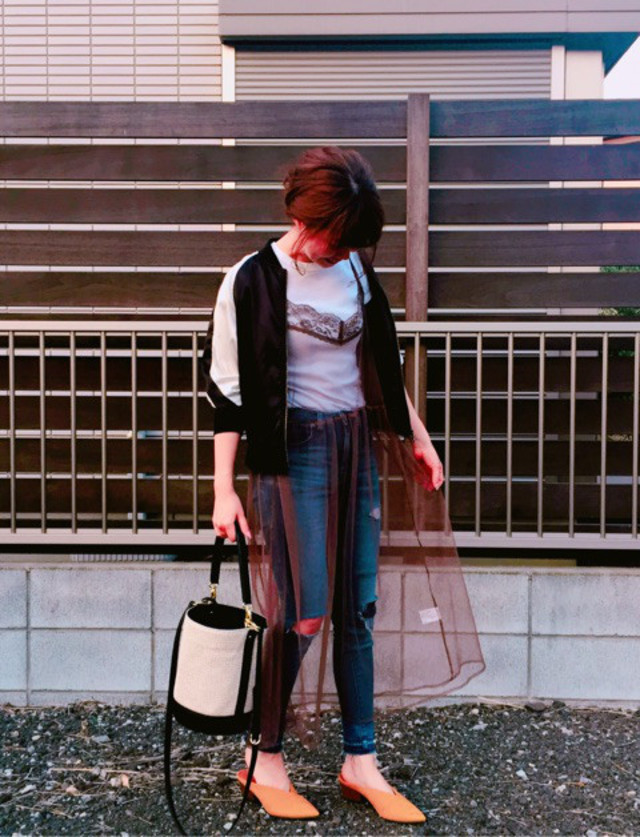 ブラック Gu ジーユー スカジャン X Uniqlo ユニクロ リブt ホワイト X Retro Girl レトロガール チュール ワンピース レイヤード X Gu ジーユー ダメージデニム スキニー X Gu ジーユー Vカットパンプス オレンジ X バケツバッグ キャンバスの