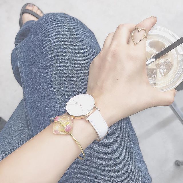 ホワイト 無地 ラウンド Daniel Wellington（ダニエル