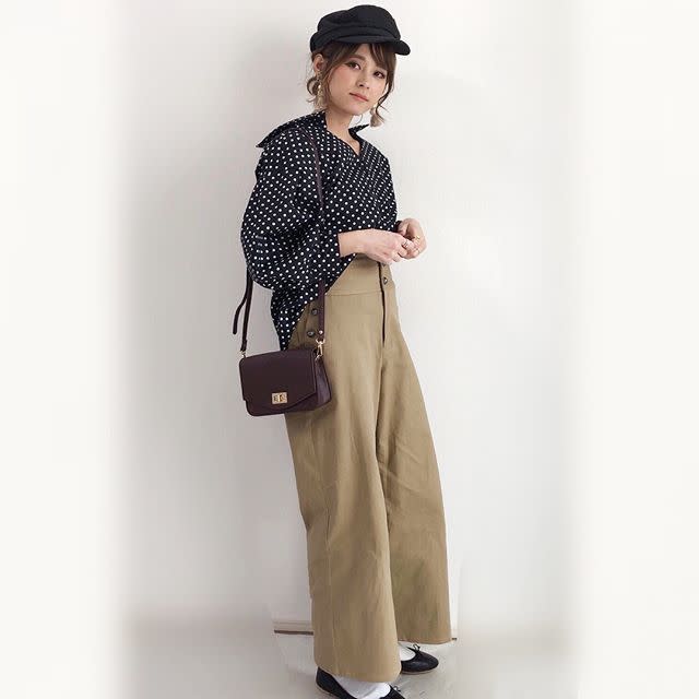 30代の大人女子にぴったり！ 白靴下+パンプスの甘すぎないコーデ