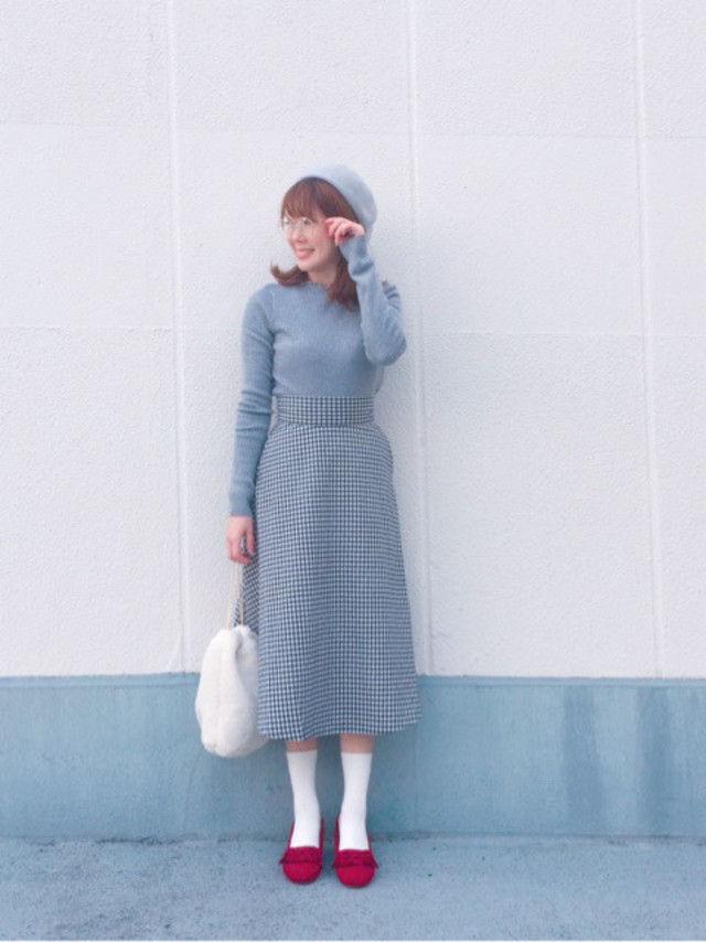 ガーリー レトロ グレーコーデで使えるグレー ベレー帽 X Uniqlo ユニクロ グレー フリル プルオーバー X Gu ジーユー