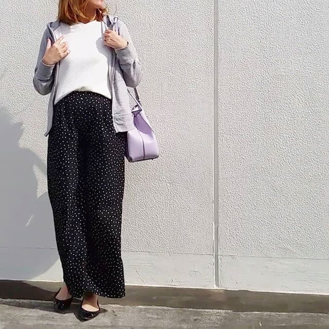 【7】フード付きジップパーカー