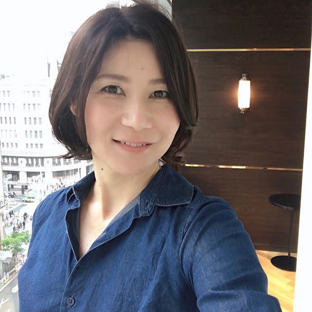 フェミニン シンプル きれい系で使えるボブ ショート ダークブラウンの