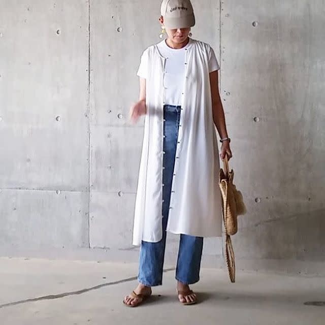カジュアルもきれいめも。GUのハイウエストストレートジーンズ