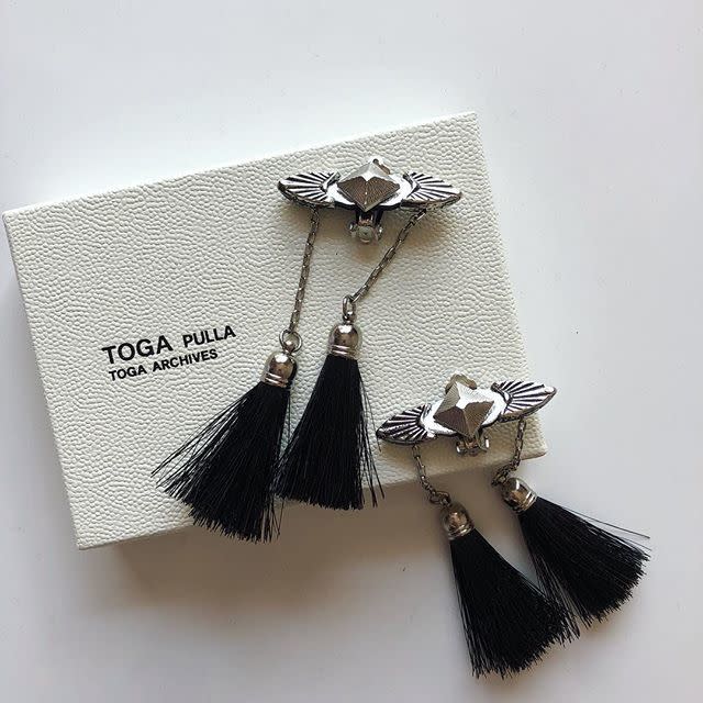 【TOGA】 トーガプルラ　オーバルタッセルイヤリングアクセサリー