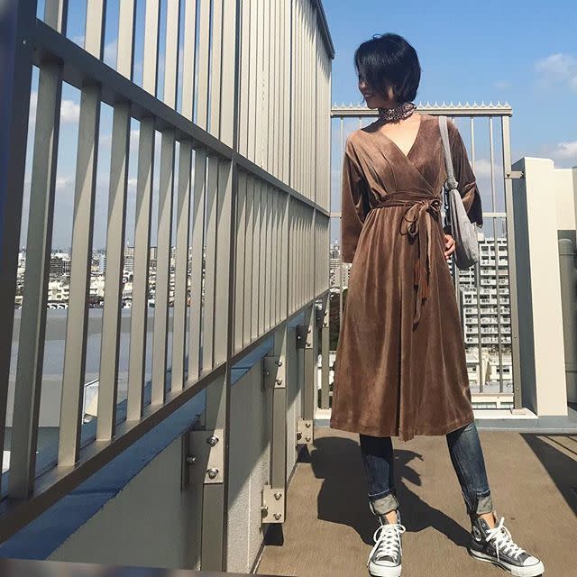 秋 カジュアル シンプル モード 秋色 キレカジで使える無地 ワンピース ブラウン カシュクール Goa ゴア X Zara ザラ 秋 カジュアル シンプル モード 秋色 キレカジで使える無地 ワンピース ブラウン カシュクール Goa ゴア X Zara ザラ