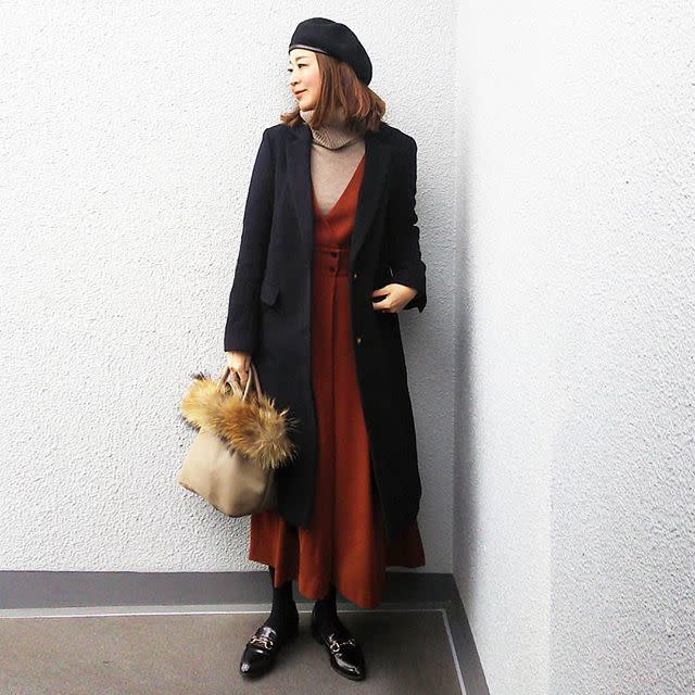 40代の女性に「ネイビーのチェスターコート」がぴったり！