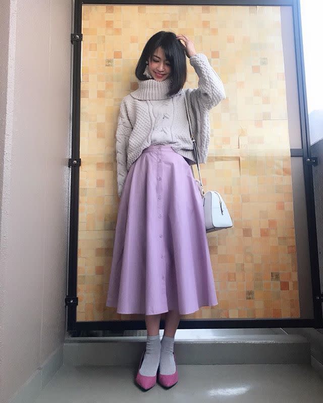 【グレータートル】きれい色スカートを日常着へとシフト