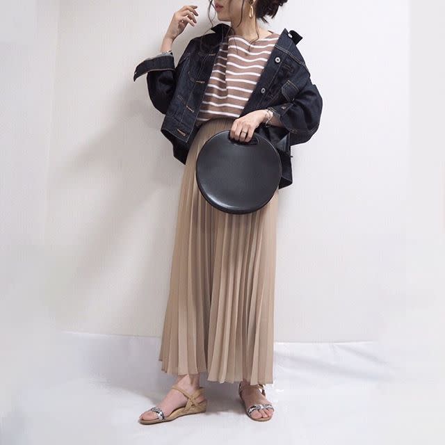 ブラウンを選べば定番の「ボーダー」がたちまち旬顔に