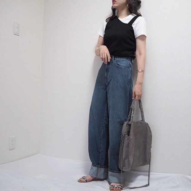 夏 カジュアル シンプル 楽ちん ゆるカジで使えるグレー しまむら チェーンバッグ X Uniqlo ユニクロ Tシャツ ホワイト 無地