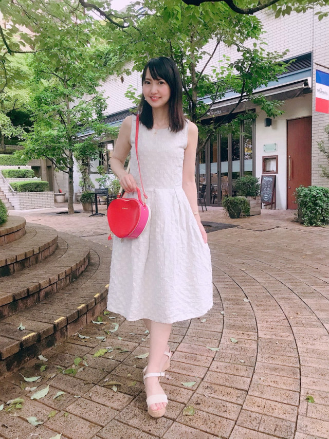 失敗しない！女性が結婚式に【平服】で出席する時の服装 おしゃれ天気