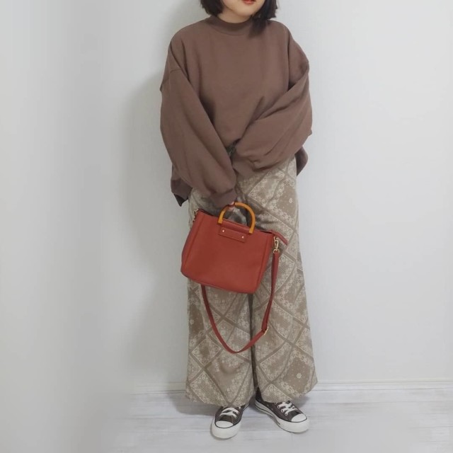 マネしやすい同色系コーデ