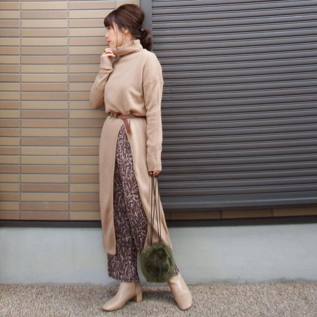 ふんわりゆるませたトップでひとつ結びをかわいく