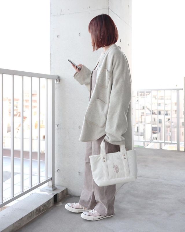 【2】「ゆったりシルエット」で旬のストリートスタイルに