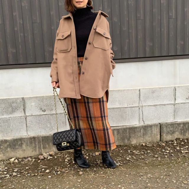 すっきりタイトスカートでバランスよく