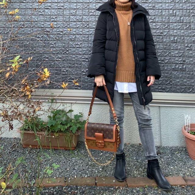 【40代50代×モンクレール】いつものシンプルコーデに羽織って大人カジュアルに