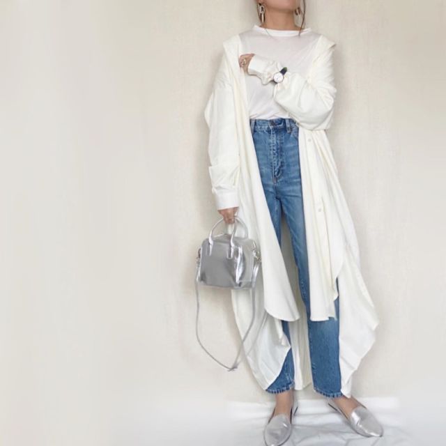 主役はホワイト♪ デニムパンツ好きさんにおすすめしたい、シンプルの極みコーデ