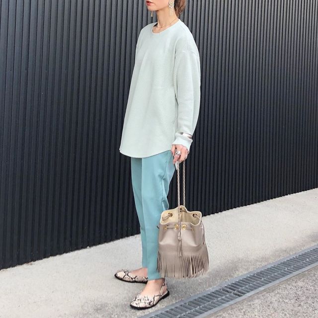 ベージュ ショルダーバッグ フリンジ x UNIQLO（ユニクロ） ミント