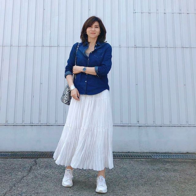 どんな服も着こなすコーデ力が魅力！ 40代インスタグラマー「園部知美」さん