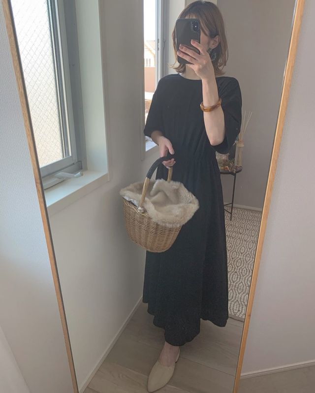 「ワンピース×ミュール」でリラクシーなきれいめコーデ
