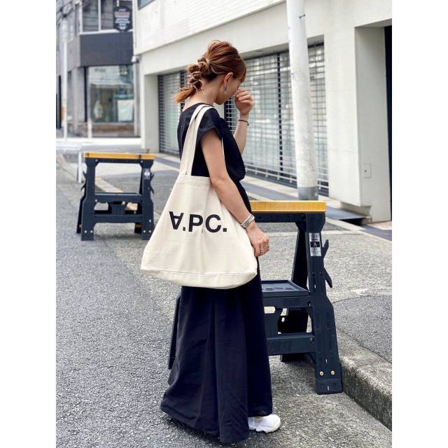 トートバッグ ホワイト ロゴ APC（アーペーセー） x 無地 URBAN