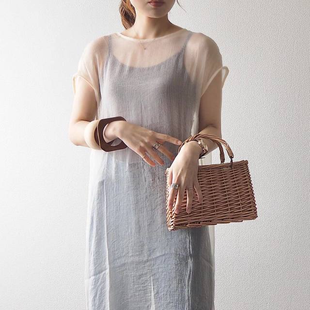 夏セールの狙い目4「シンプルなカゴバッグ」