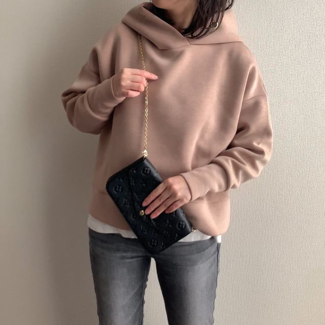 ブラック ショルダーバッグ ミニ 無地 チェーン Louis Vuitton