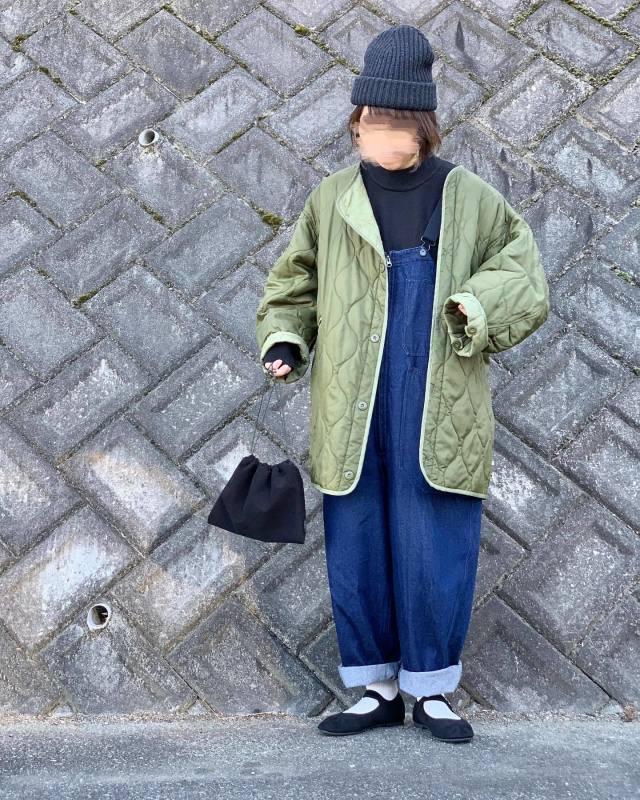 カジュアル 冬 ボーイッシュ メンズライク ストリート ゆるカジで使えるブラック ニット帽 無地 Gu ジーユー X 無地