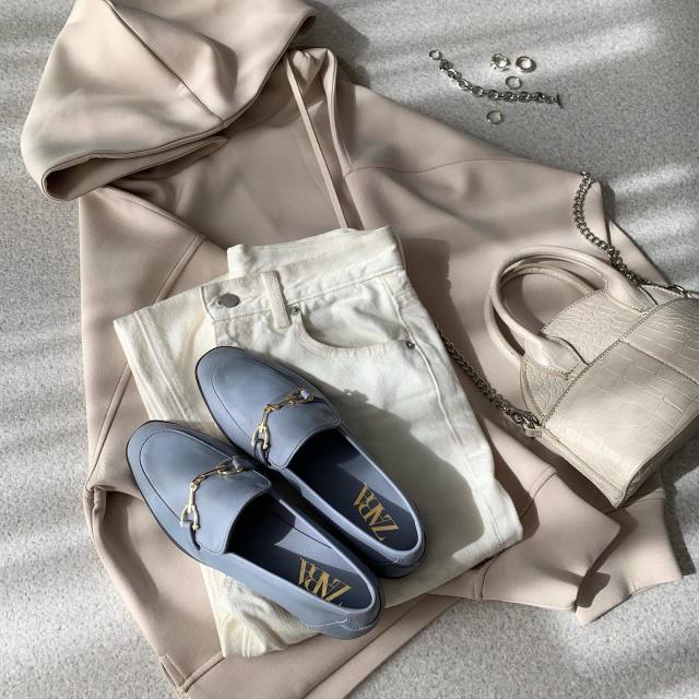 美術館の服装でパーカーはOK！ ポイントは？