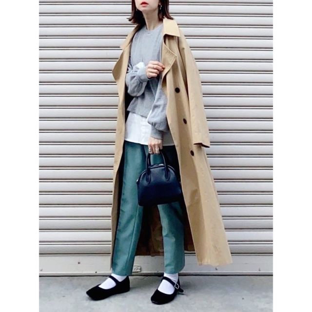 【2】いつもの足元を「ソックス×パンプス」にチェンジして