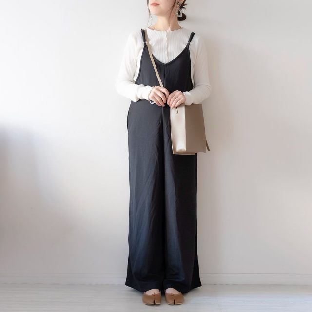 お腹を締め付けない「サロペットパンツ」や「オーバーオール」が使える！
