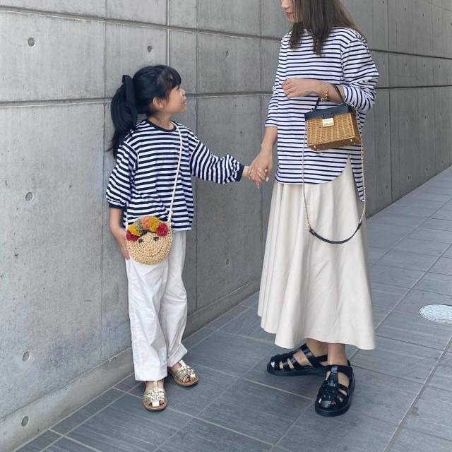 ボーダー柄で春らしい爽やかカジュアルコーデに