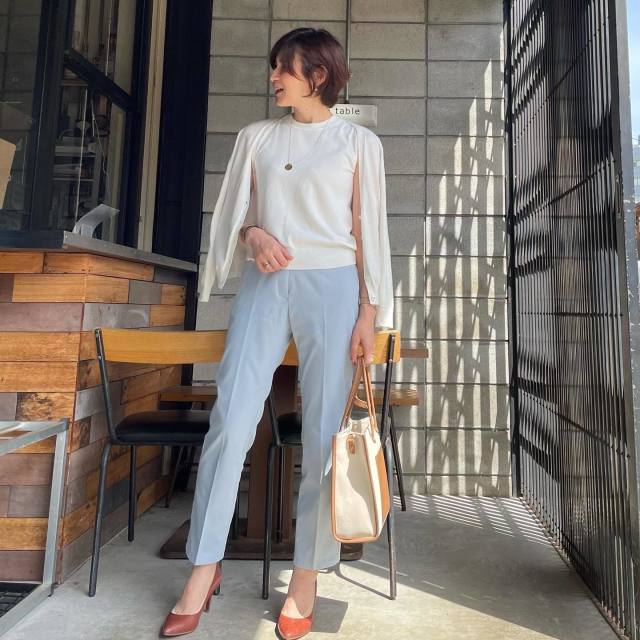 「ブルー×ホワイト」で上品なのに親しみやすい見た目に