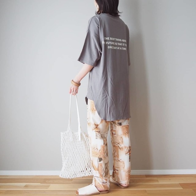 「だぼっとしたTシャツ」の名前は？